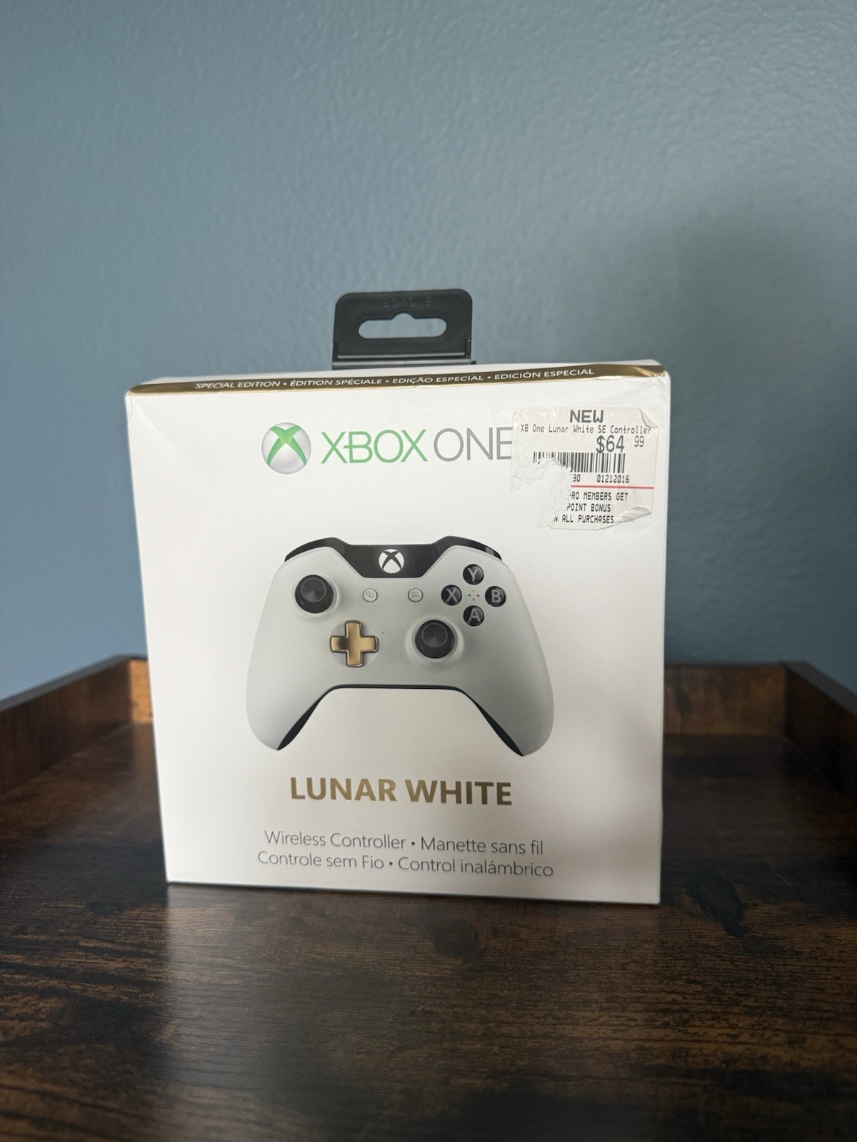 Selling My Xbox One Halo Edition In Great Condition.