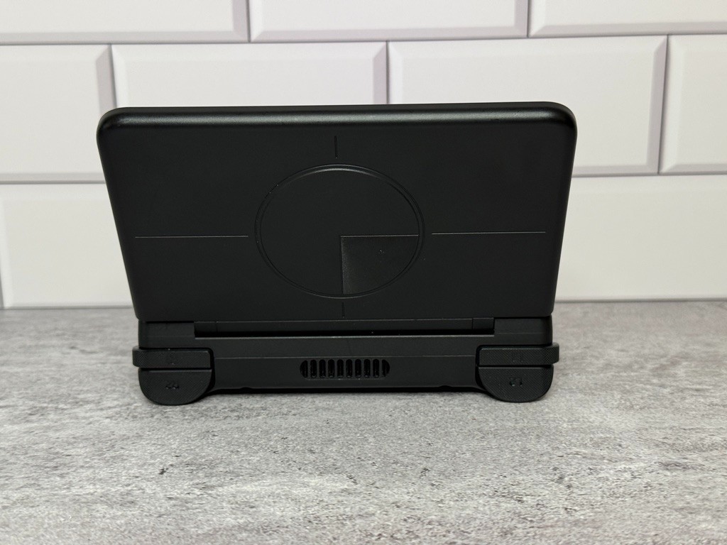 Retroid Pocket Flip 2 SD865 128GB US – Retro Gaming Android Black Handheld