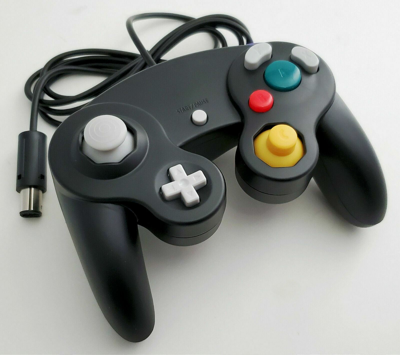 Nintendo GameCube DOL-101 Gaming System Console 2 Controller Bundle Black GCN