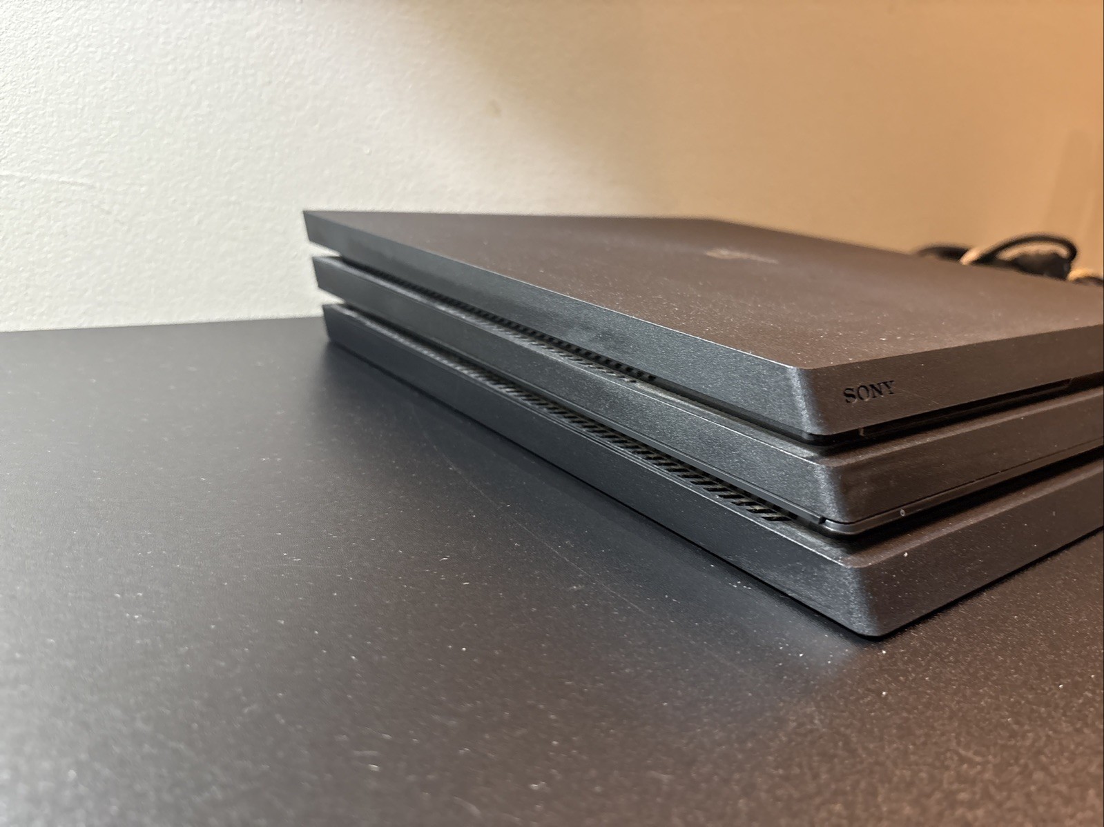 Sony PlayStation 4 Pro 1TB PS4 Console CUH-7215B W/Box & GTA5 Game – Great Cond.