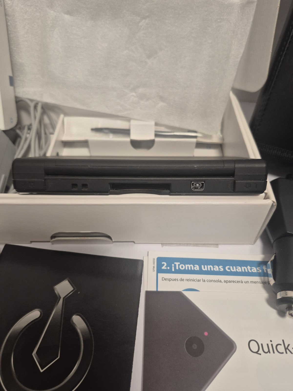 VTG Nintendo DSi Modle# TW4007700. Matte Black. 5 Games W/ Manuals + Inserts….