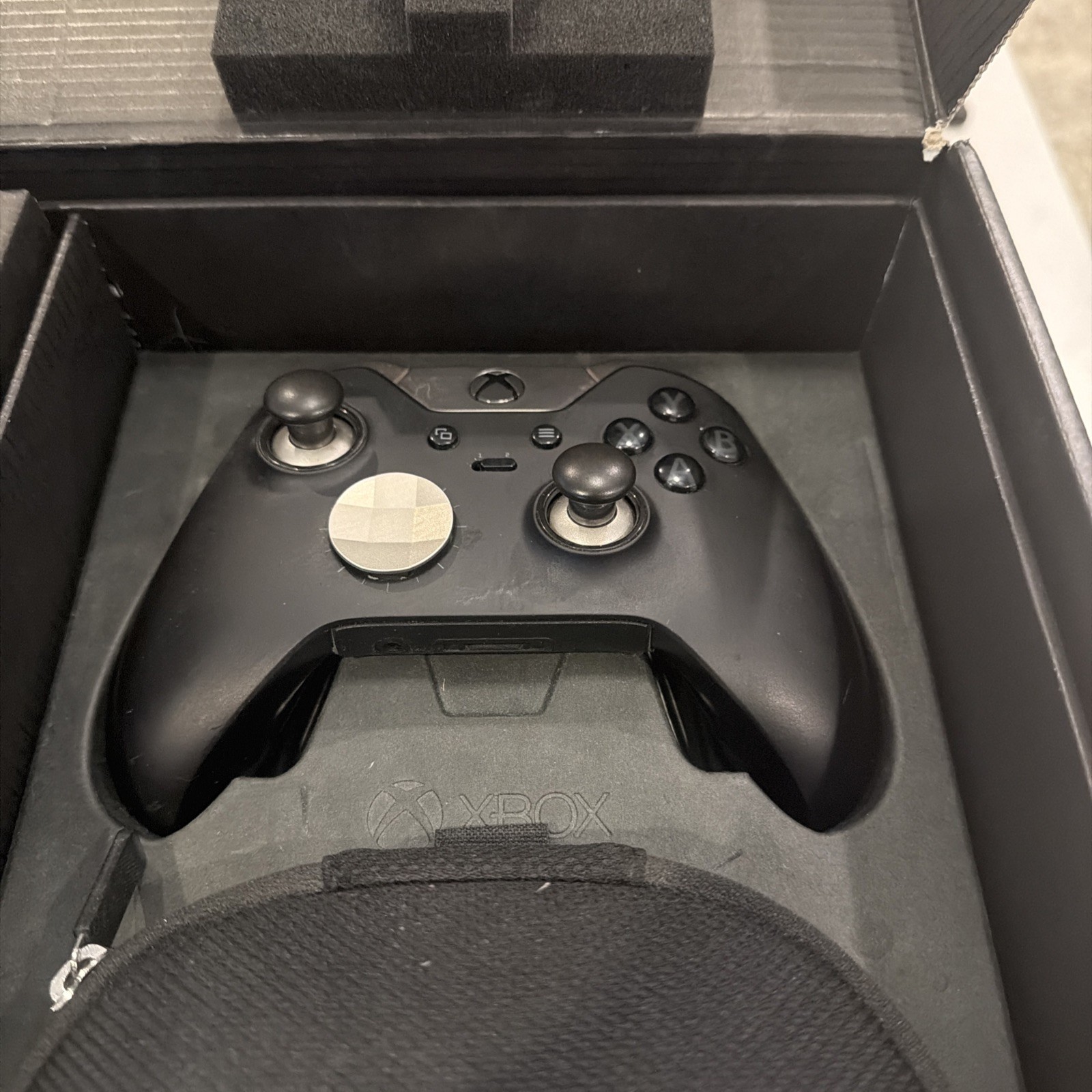 Xbox One Elite 1TB Console Bundle Elite Controller 4 Games Console Complete CIB