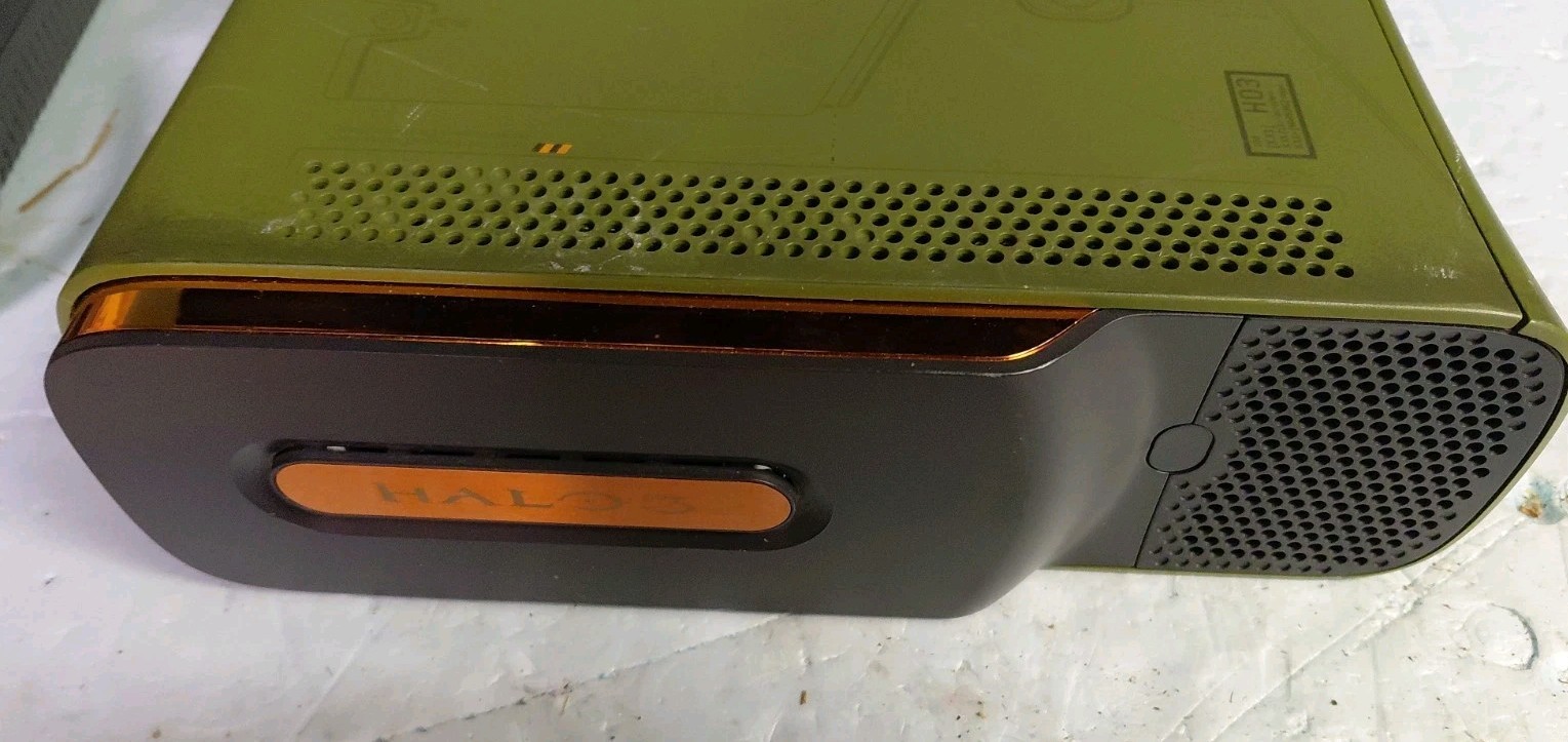 Microsoft Xbox 360 Halo 3 Special Edition W Matching HDD And Wireless Controller