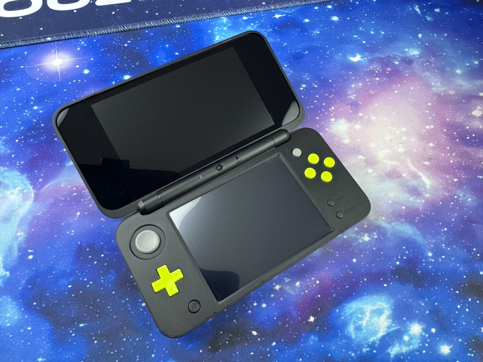 USB-C INBUILT CAPTURE CARD Lime Black New Nintendo 2DS XL Console 128gb REGFREE