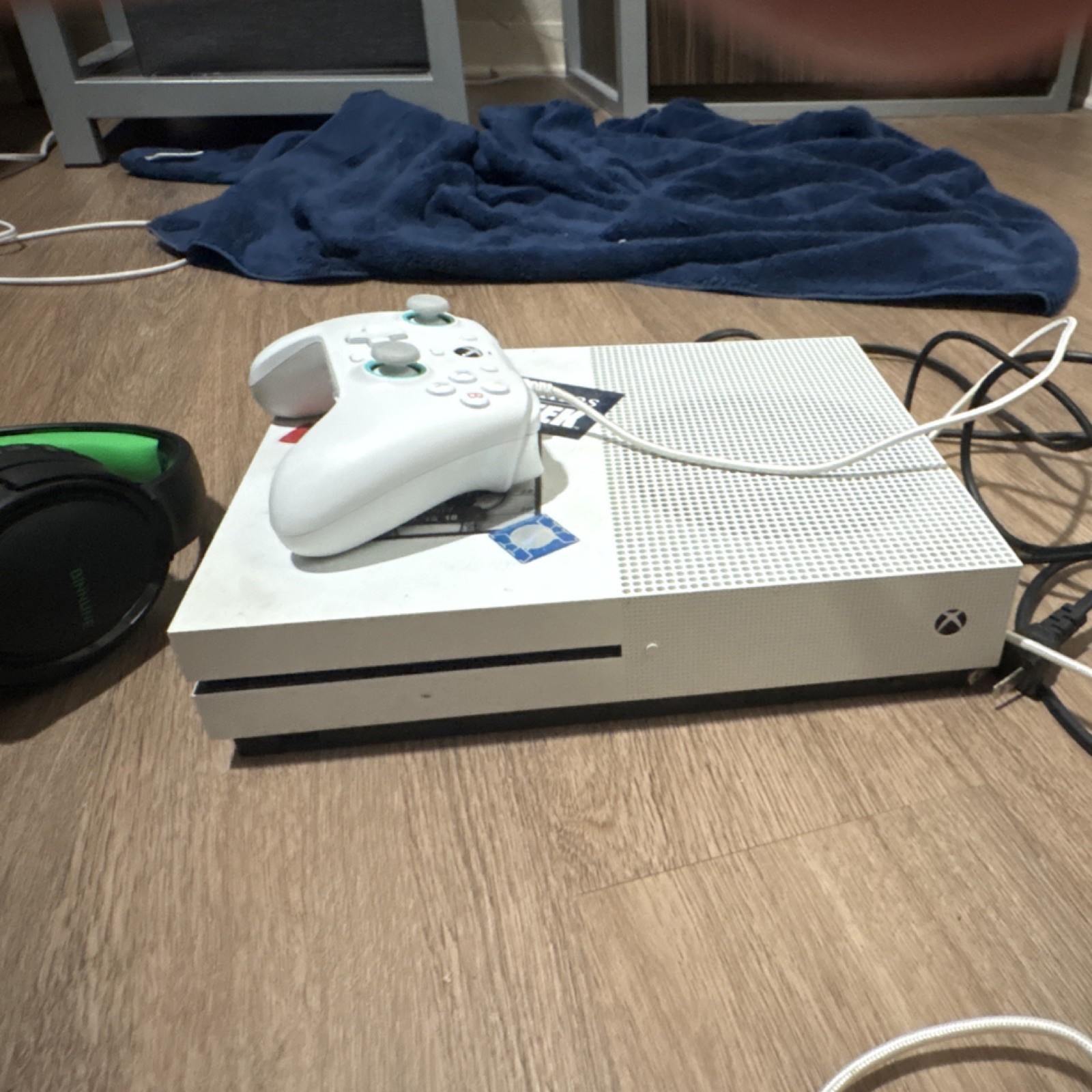 Microsoft Xbox One S White Console with Gamesir Controller and Headset