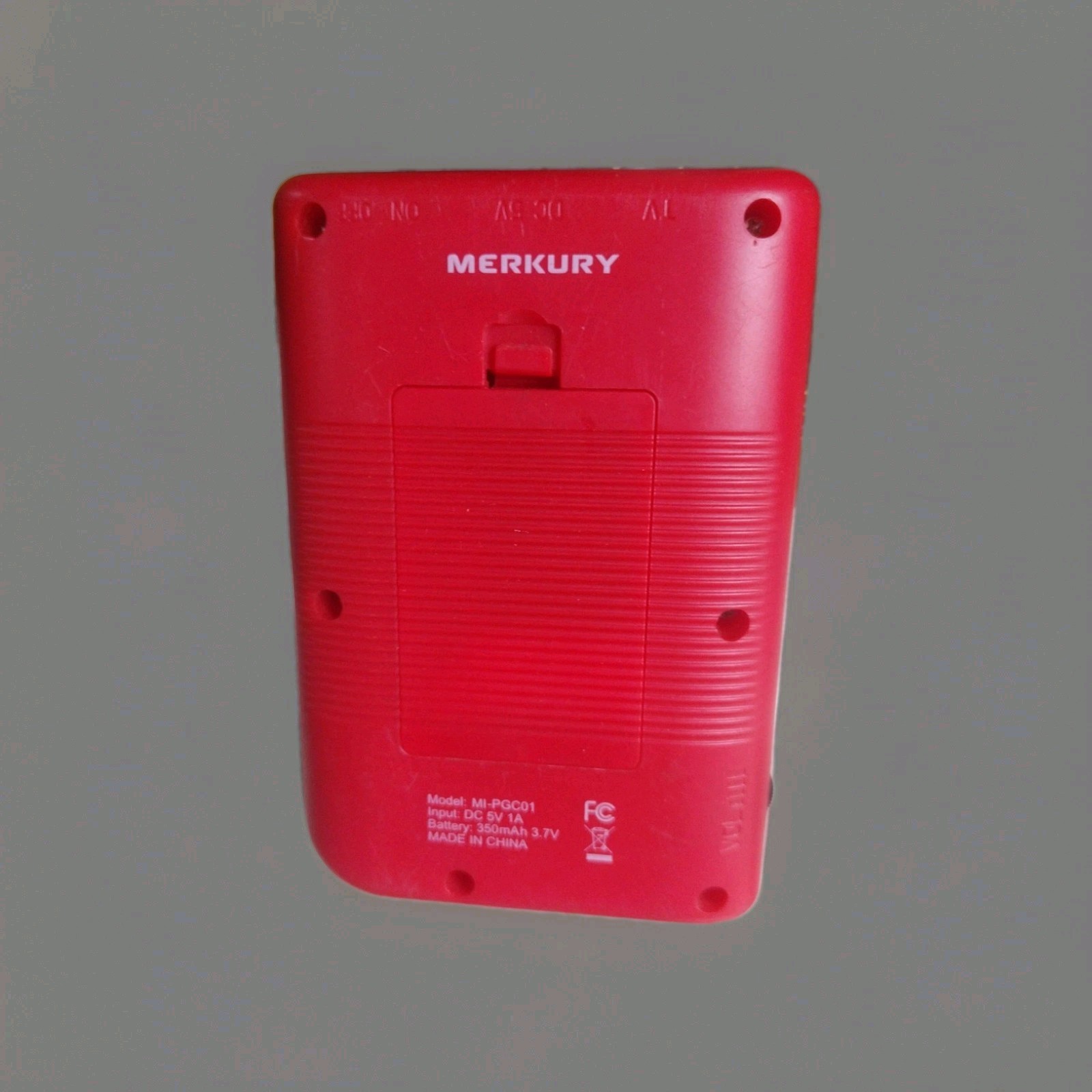 Merkury Innovations Arcade Fun Portable Console 200 Games Red MI-PGC01