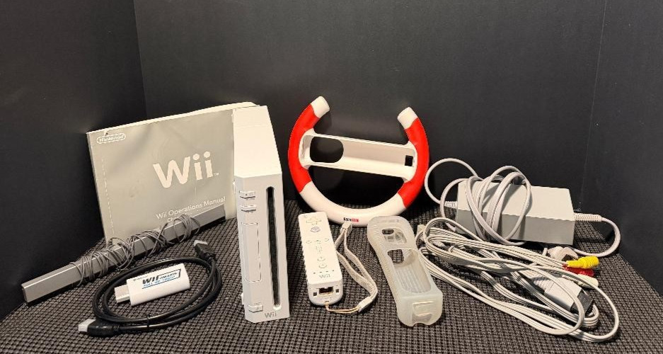 Nintendo Wii RVL-001 console plus accessories Wii converter to hdmi LOOK!