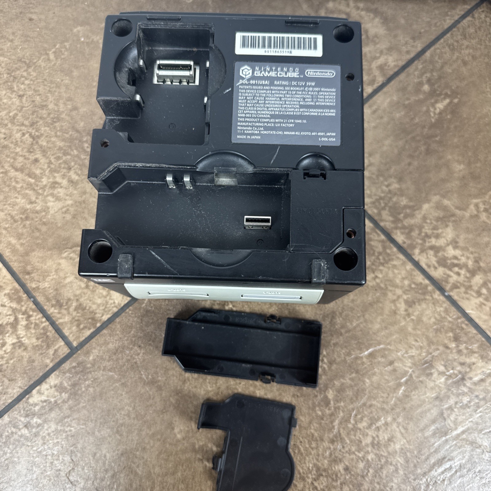 Nintendo Gamecube 4 OEM Controllers, 2 Games, 2 Memory Cards , & 2 Microphone
