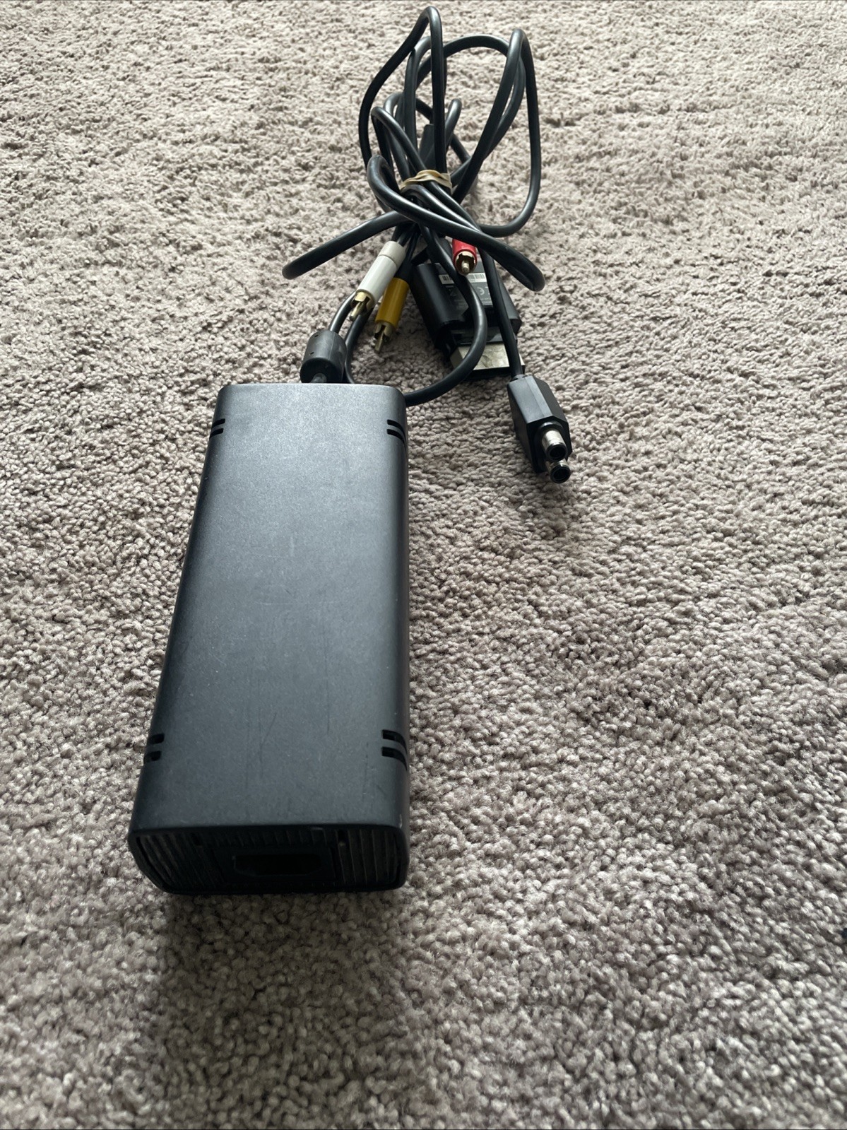 Xbox 360 Slim 250GB Console 6 Game Bundle