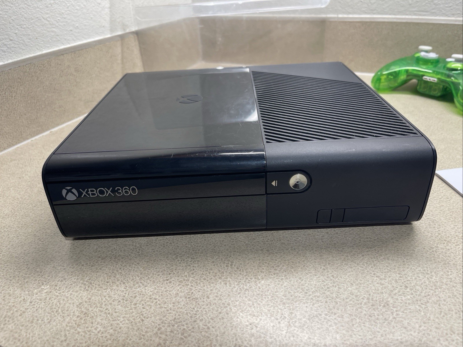 Microsoft Xbox 360 E 250GB Wi-Fi 1080p NTSC-U/C Black w/ 2 Controllers