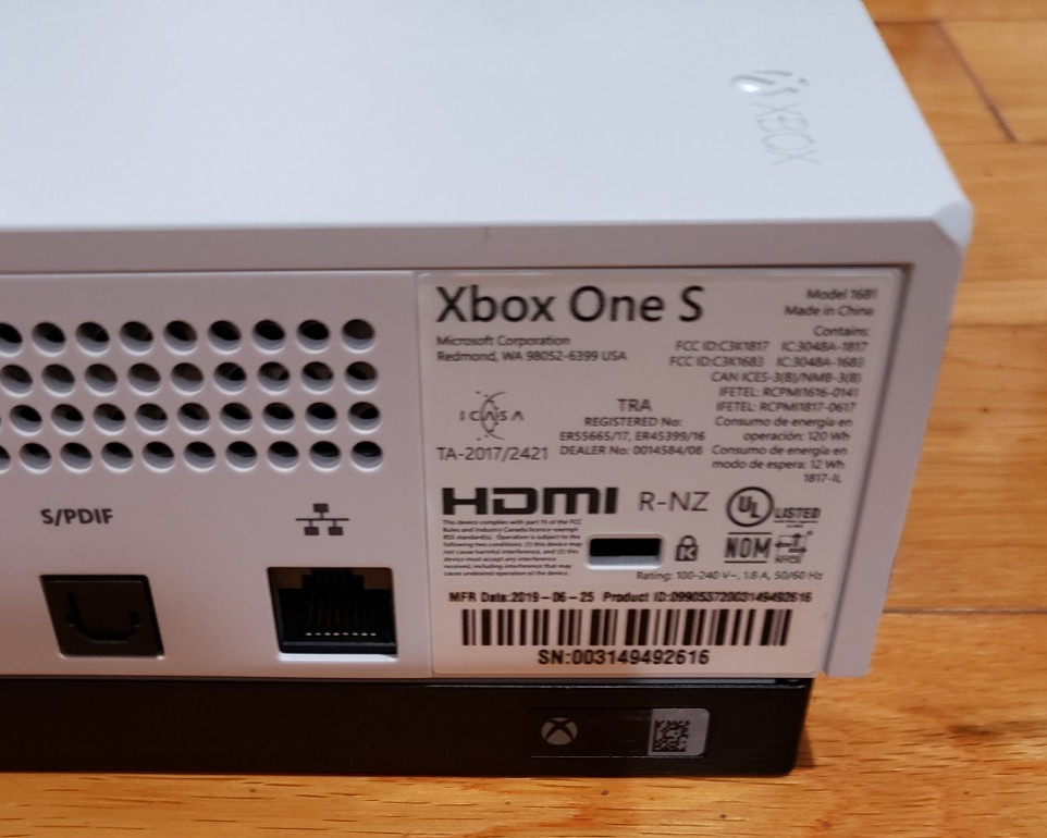 Xbox One S 1TB Console 1681 White Bundle, Controller 1708, Power, HDMI, TESTED