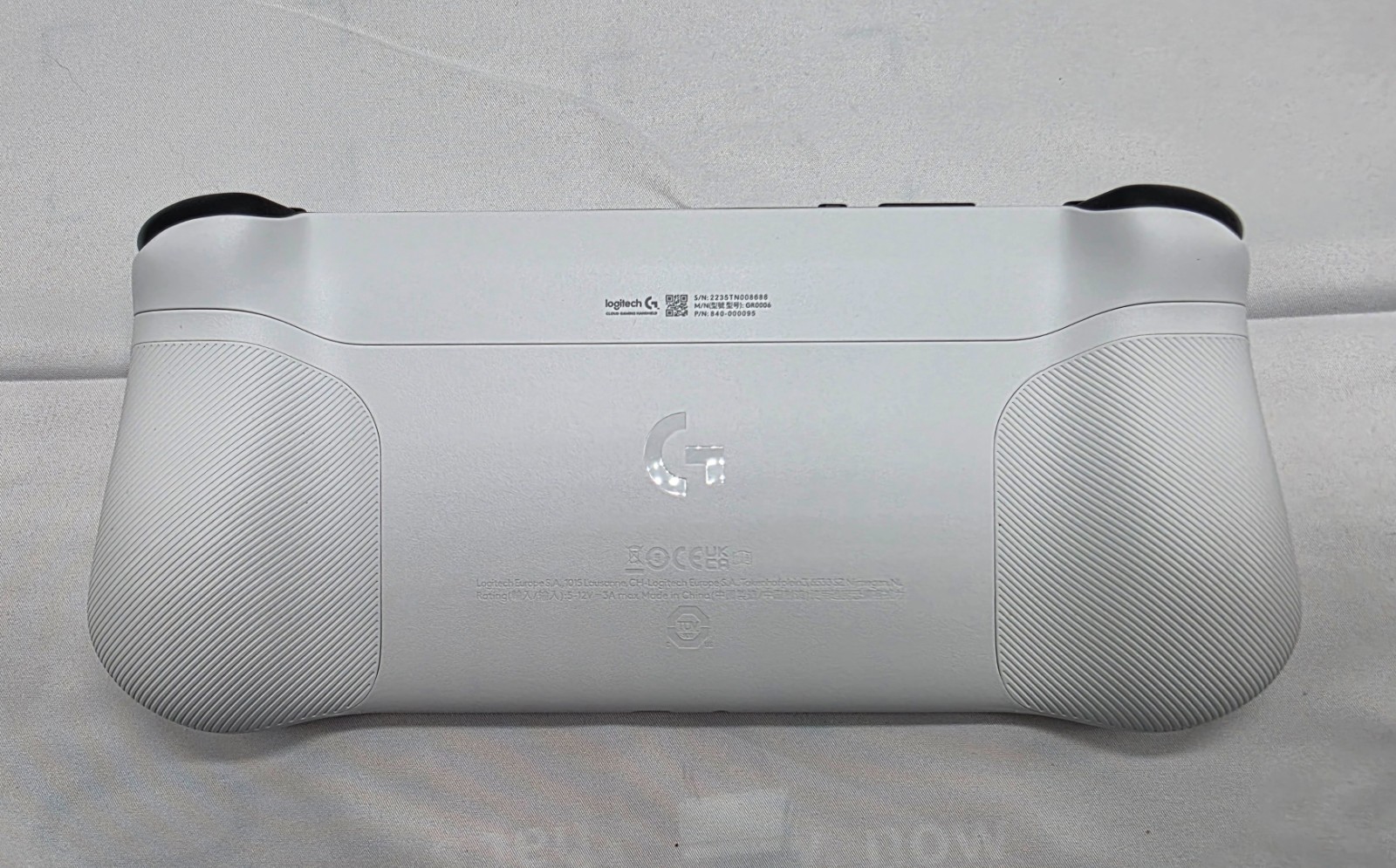 Logitech G CLOUD Handheld Console White 64 GB with extras Used