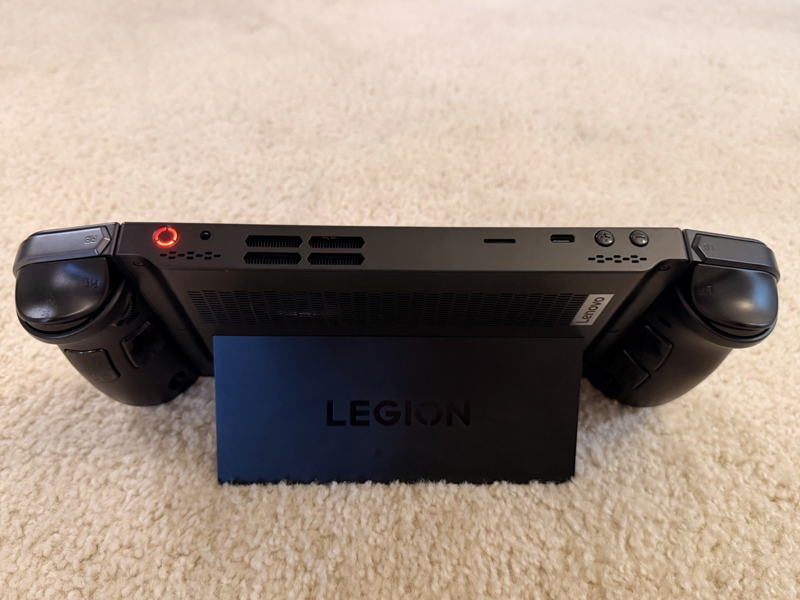 Lenovo Legion Go AMD Ryzen Z1 Extreme 16GB / 2TB w/ Case/Charger/Box – MINT