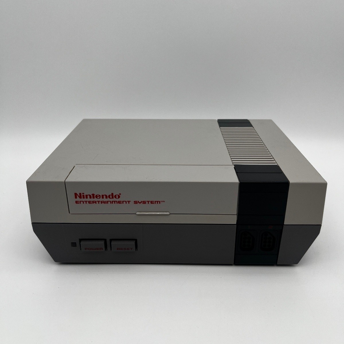 Nintendo NES-001 Entertainment System Console with 2 Controllers AC Adapter