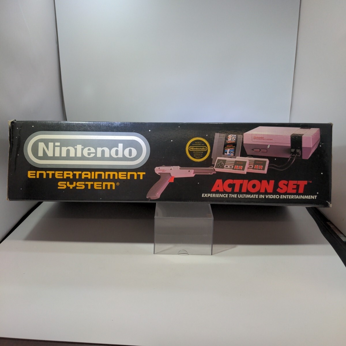 1988 Nintendo Entertainment System NES Action Set w/ Box Console Gray Zapper CIB