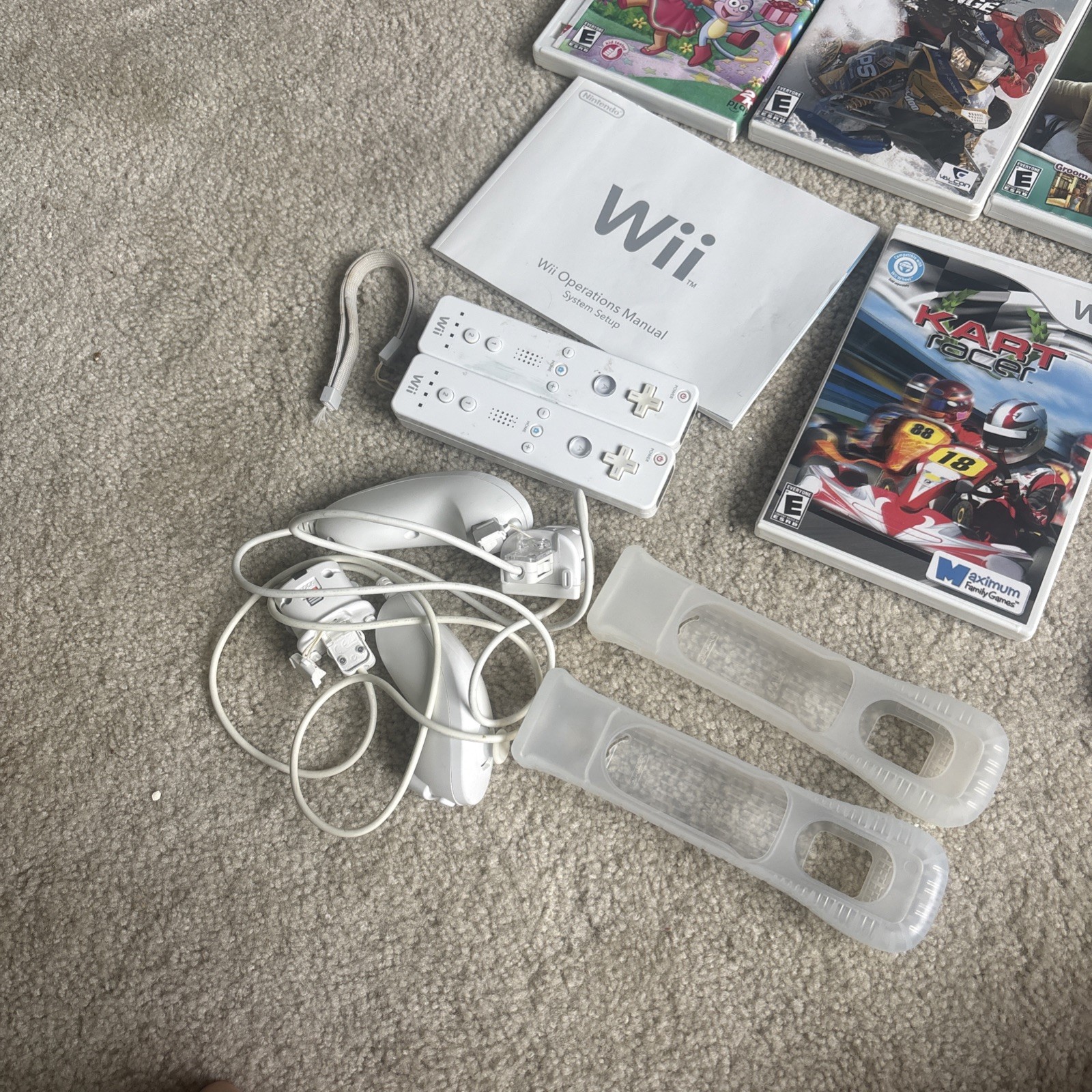 Original Nintendo Wii Console RVL-001 White Bundle **works**