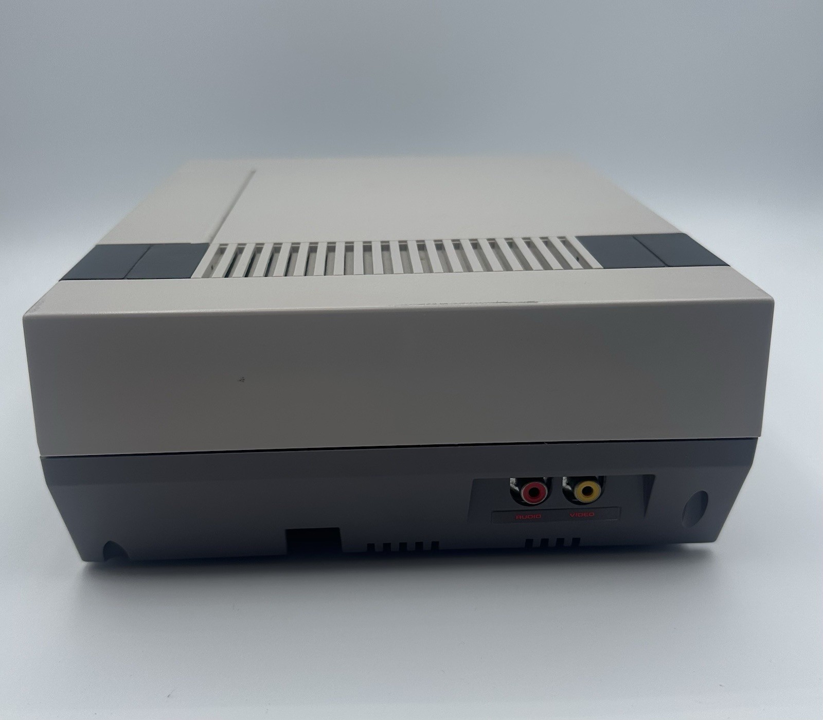 Nintendo NES System New 72 Pin +2 Controllers, Zapper Mario Duck Hunt Manual