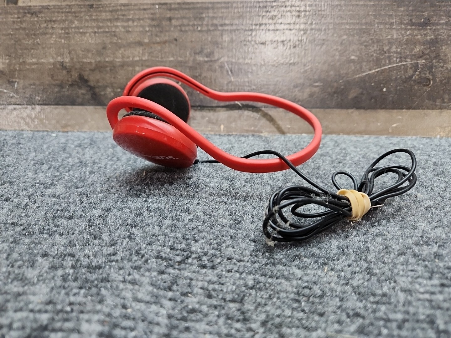 Nintendo 3DS Headphones Mario Red OEM Plug 3.5mm In Tested