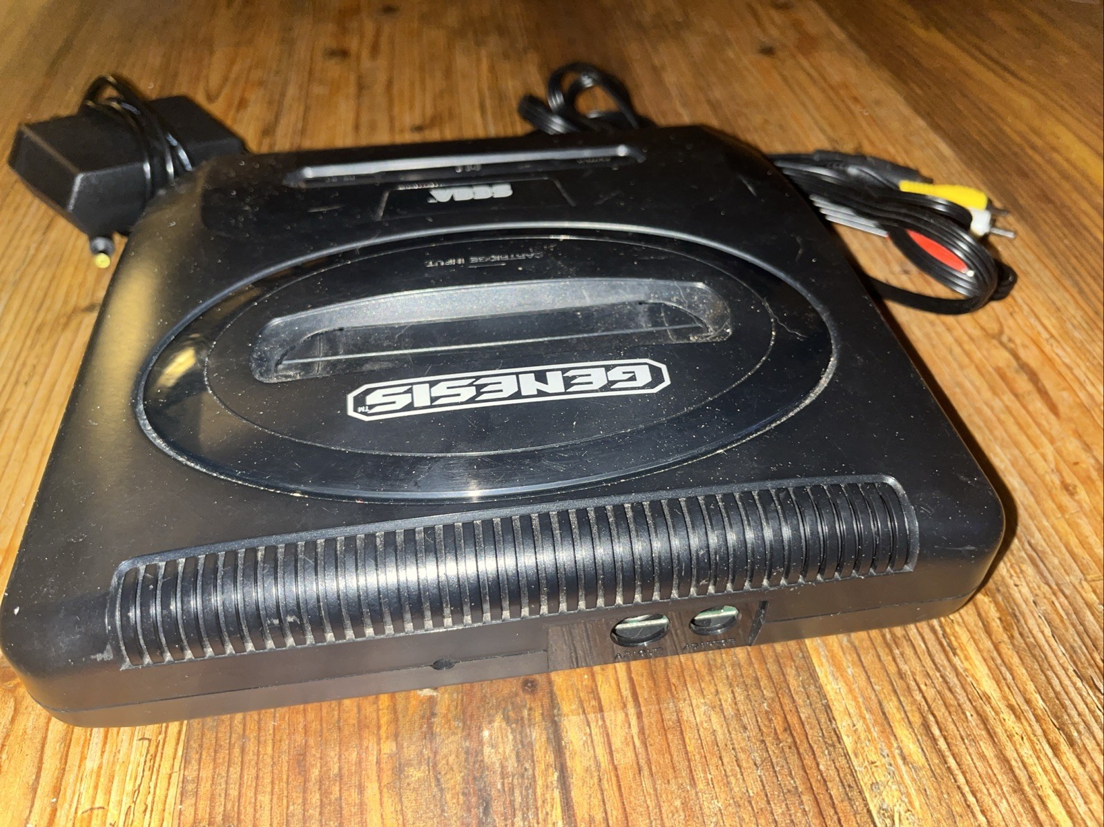 Sega Genesis Model 2 Console MK-1631 Bundle 6 Games – Sonic 1 2 3 – Earthworm +
