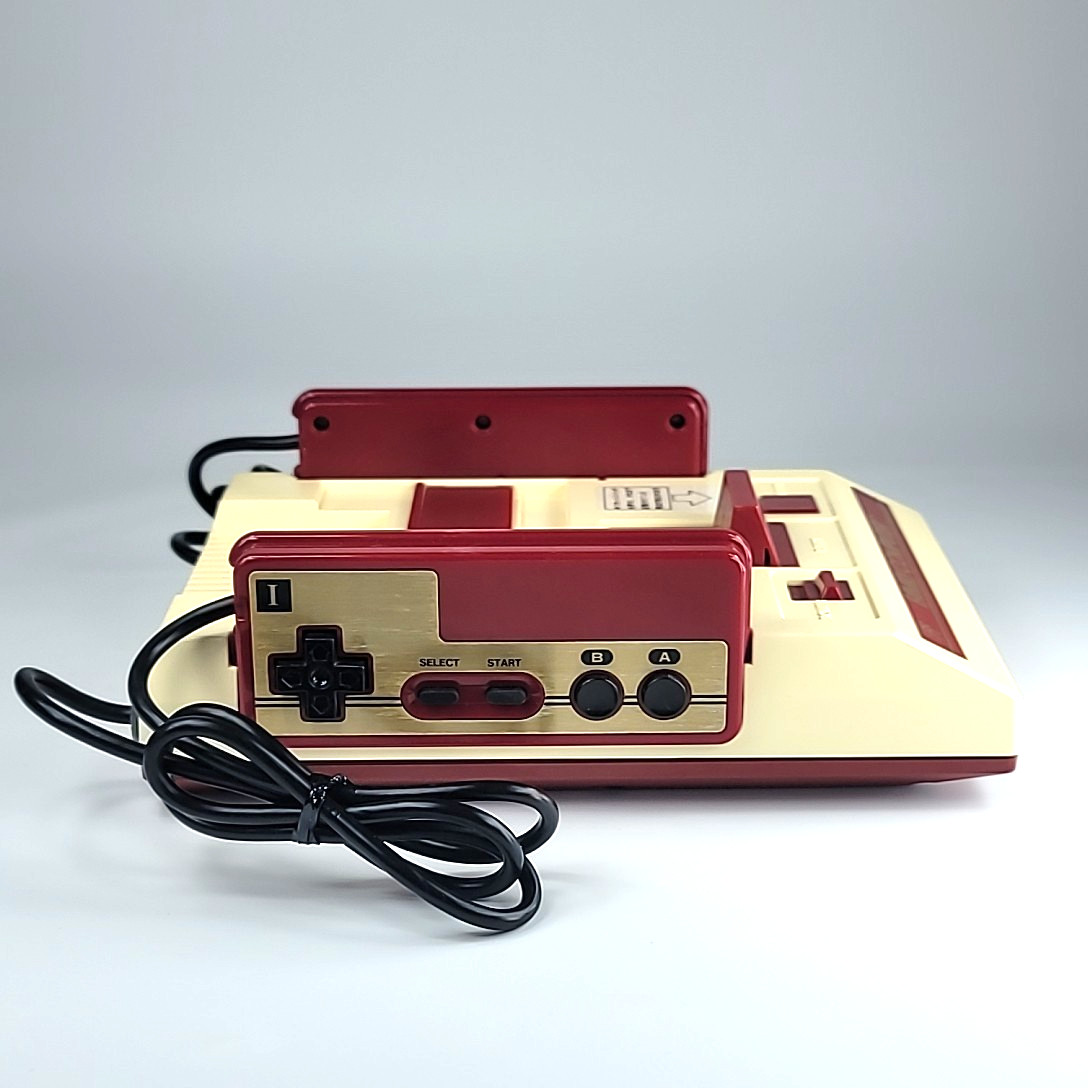 NINTENDO FAMICOM CONSOLE HVC-001 BOX & MANUAL & 1５GAMES From Japan 2407100001