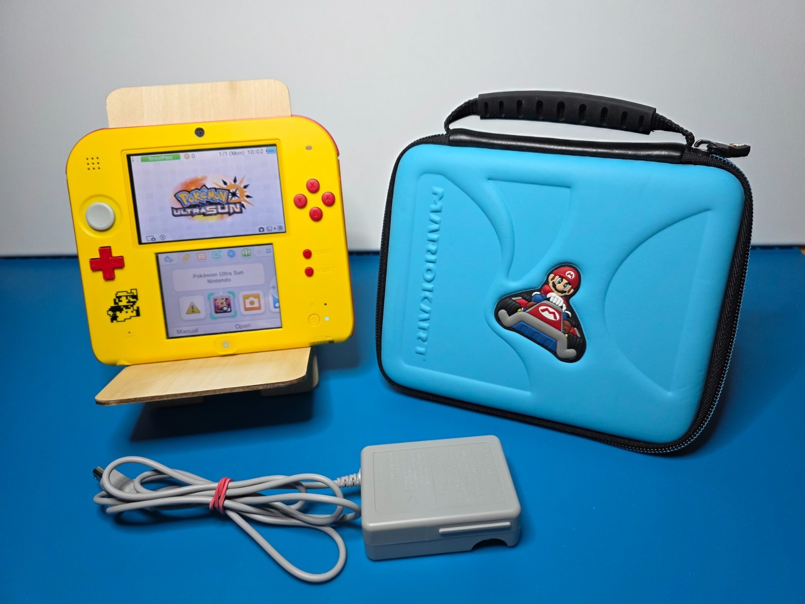 Nintendo 2DS Super Mario Maker for Nintendo 3DS Bundle – Yellow/Red