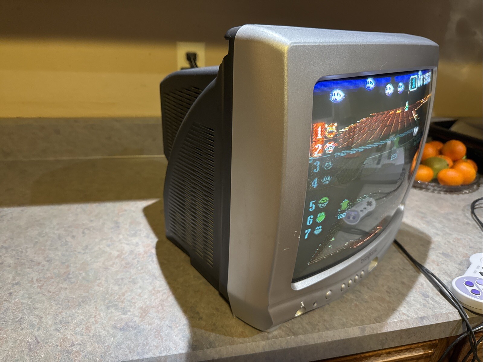 Bro sonic 13 In Model No cTGV-4563TCt Tv Rv/ Video Games
