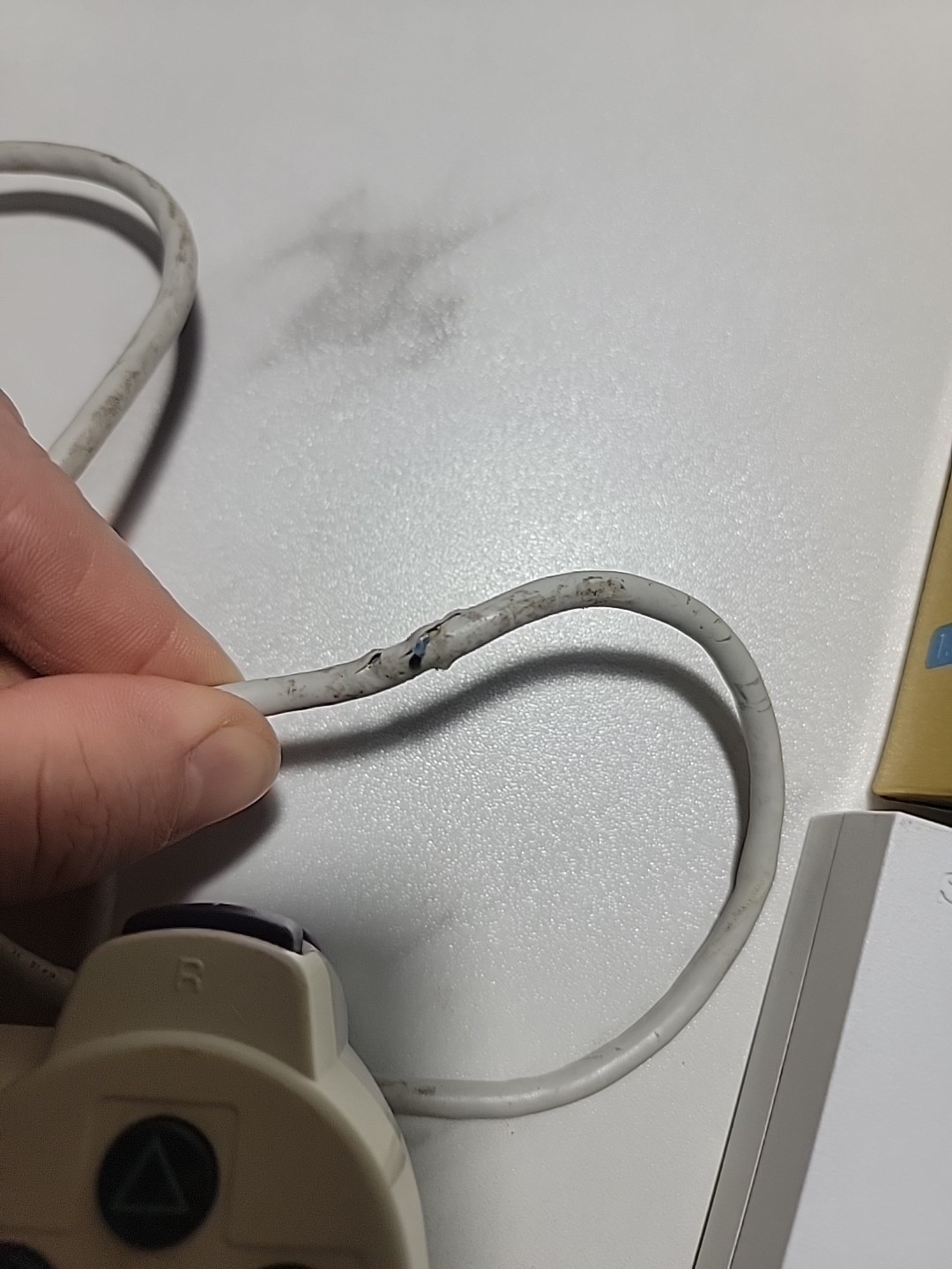 Sony PlayStation 2 Slim White controller Tested
