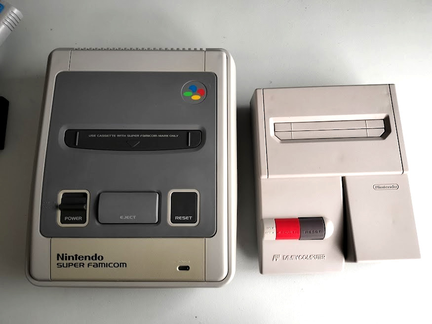 Nintendo Super Famicom and New Famicom Console Set w/6 Games Japan Used