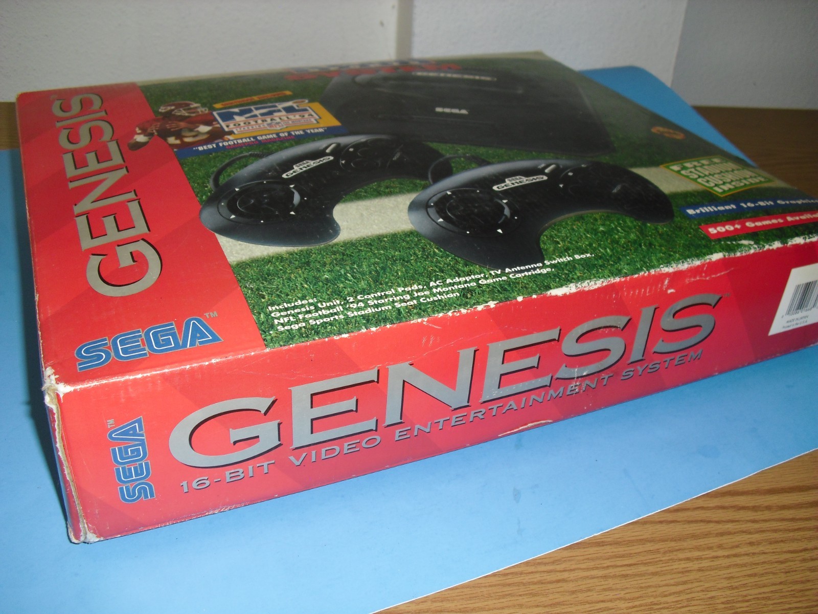 Sega Genesis Sports system complete in box w/ Stadium Cushion & NFL Football 94