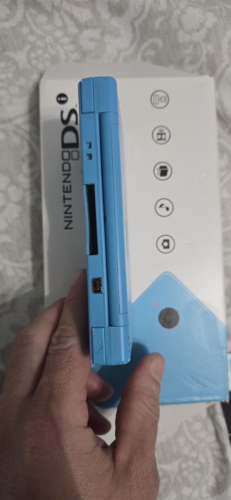 Nintendo DSi Teal Blue Complete Cib Plus Protector And Car Charger