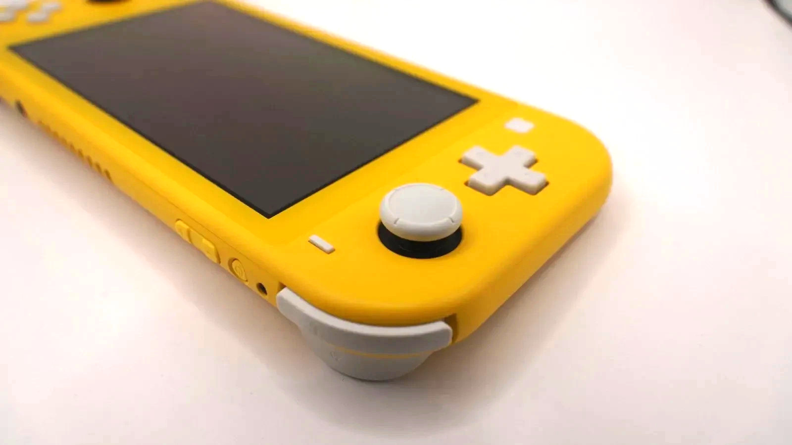 ARunk Nintendo Switch Lite Yellow 512GB Bundle Mario Kart 8 Detective Pikachu JP