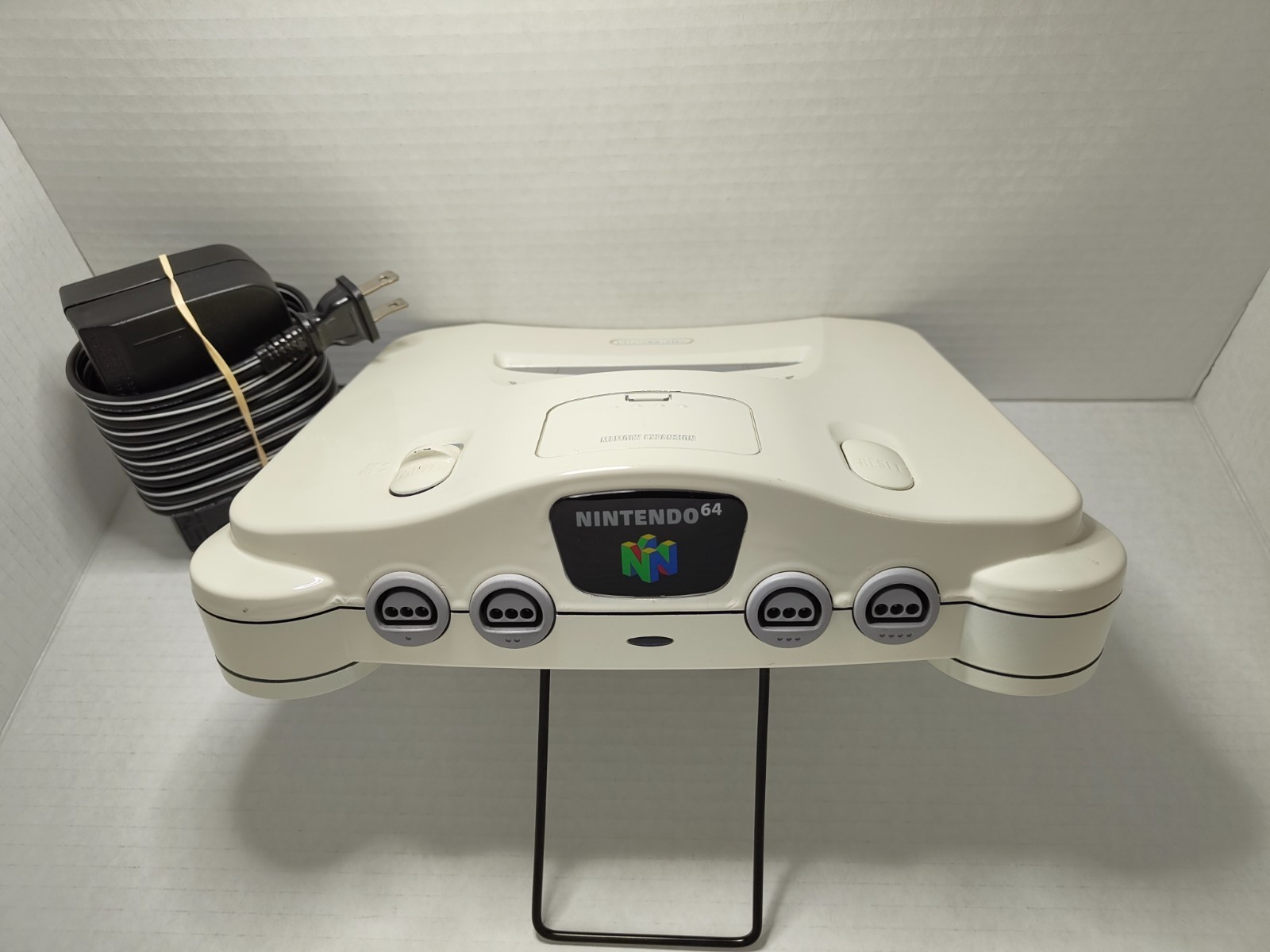 N64 Custom Console (White w/ Blue LED) Model # NUS-001 *CONSOLE/POWER CORD ONLY*