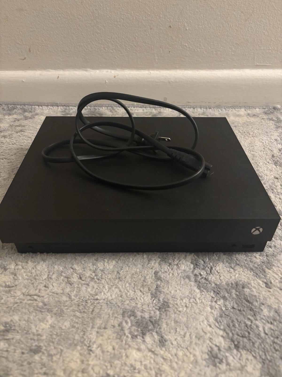 Microsoft Xbox One X 1TB – working- broken plastic on back.