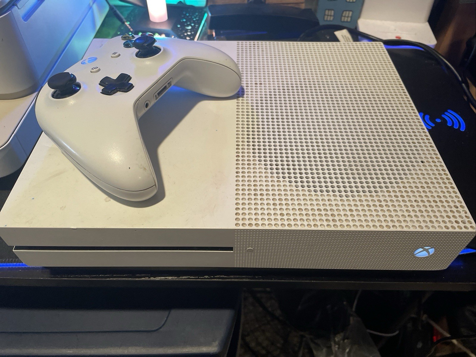 Microsoft Xbox One S White Console 1TB With Controller And Power Cord No HDMI