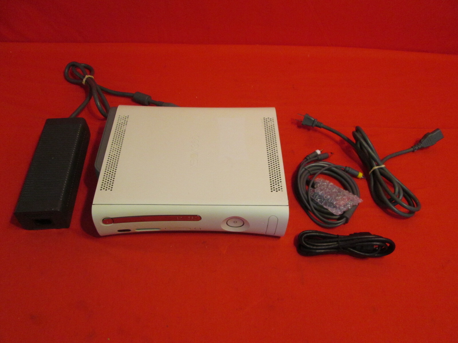 Xbox 360 Pro 20 GB Video Game Systems Console Microsoft White HDMI 7466