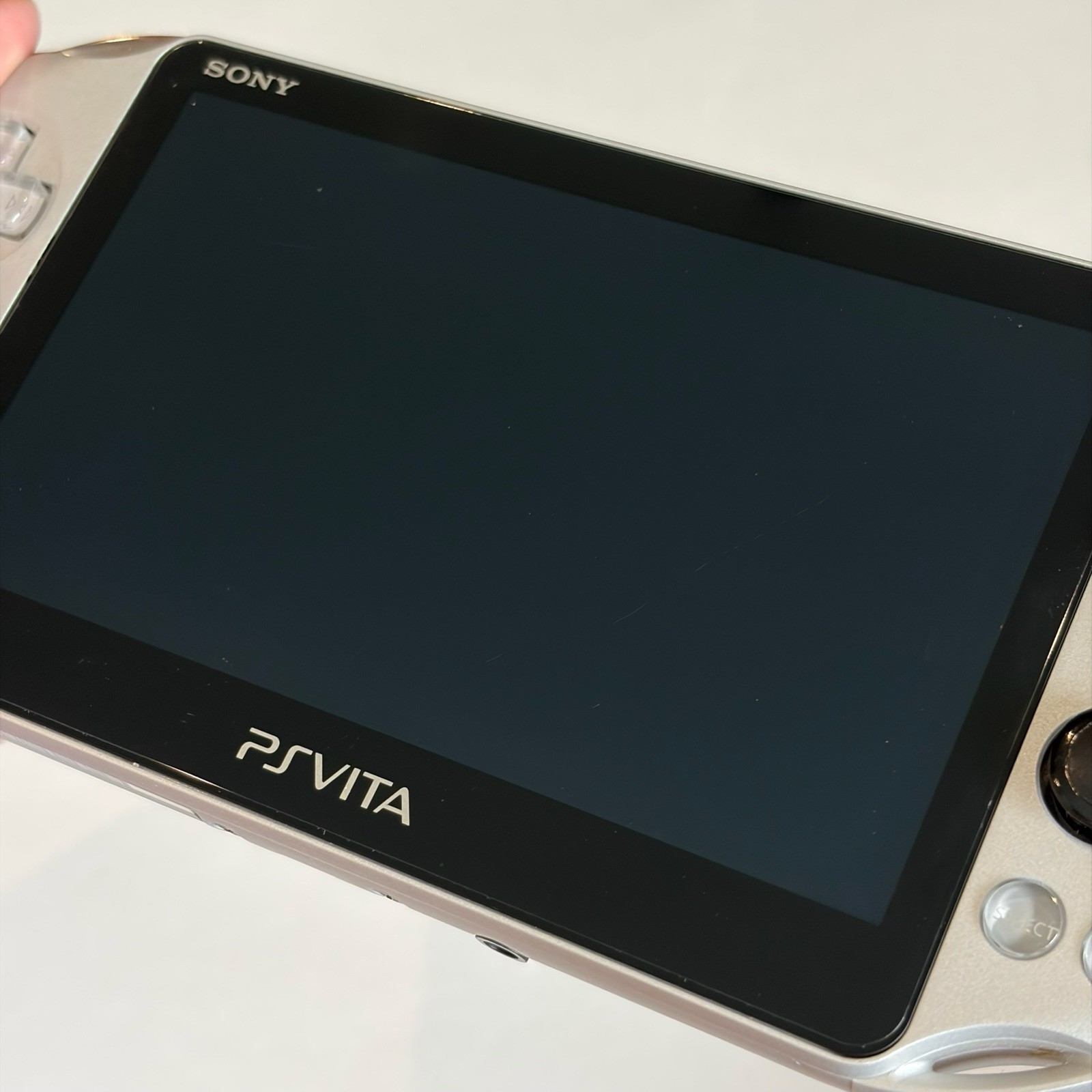 SONY PS Vita PCH-2000 Console Silver in Box