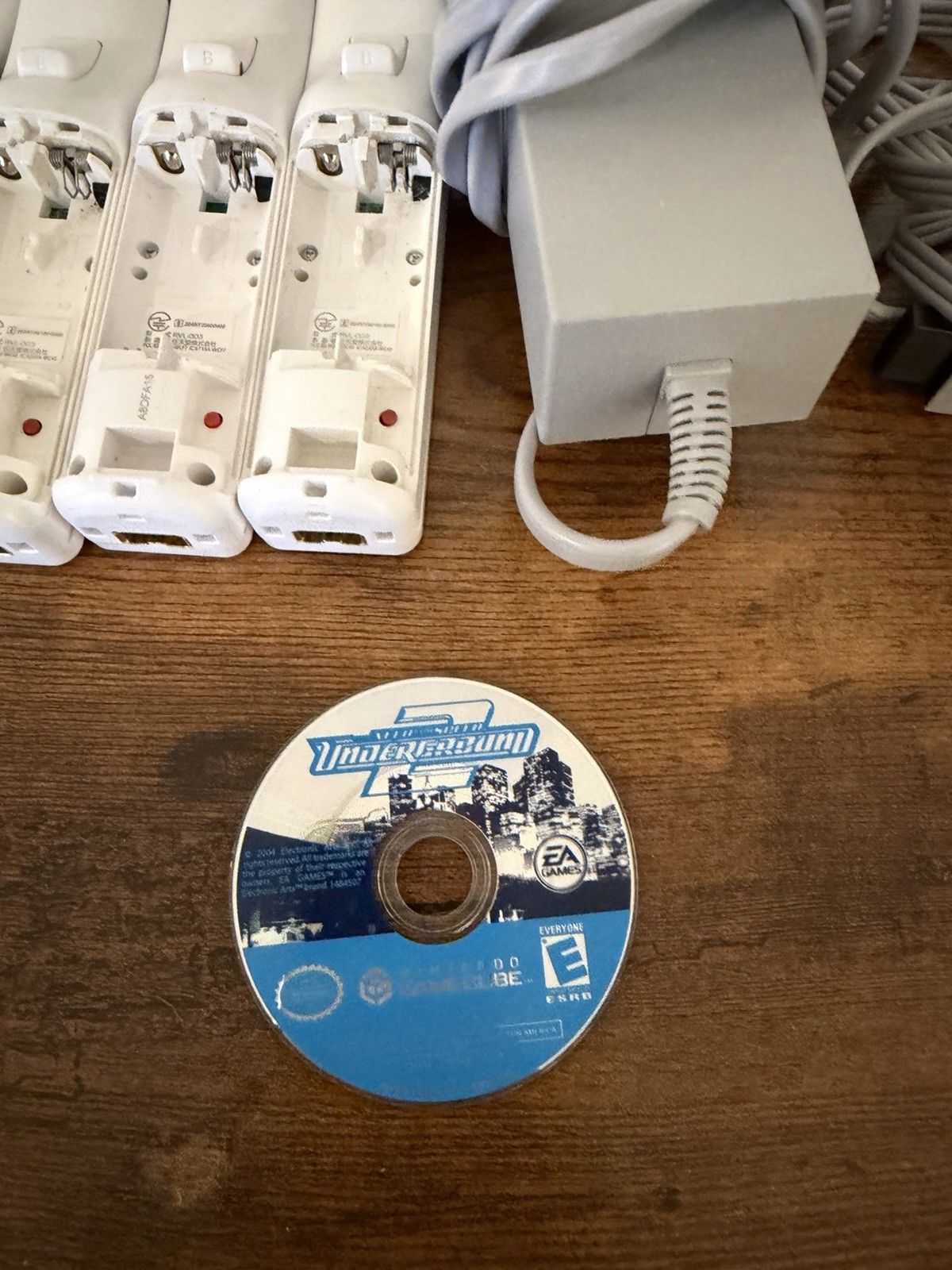 Nintendo Wii Console Lot Bundle 3 Systems 3 Remotes 4 Nunchuks +game