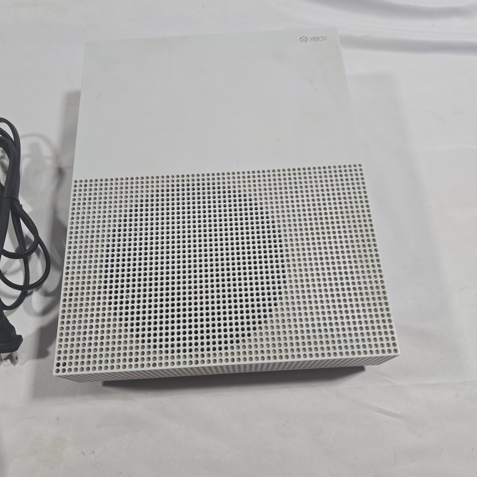 Microsoft Xbox One S 500GB – White Console, Controller, Power Cord