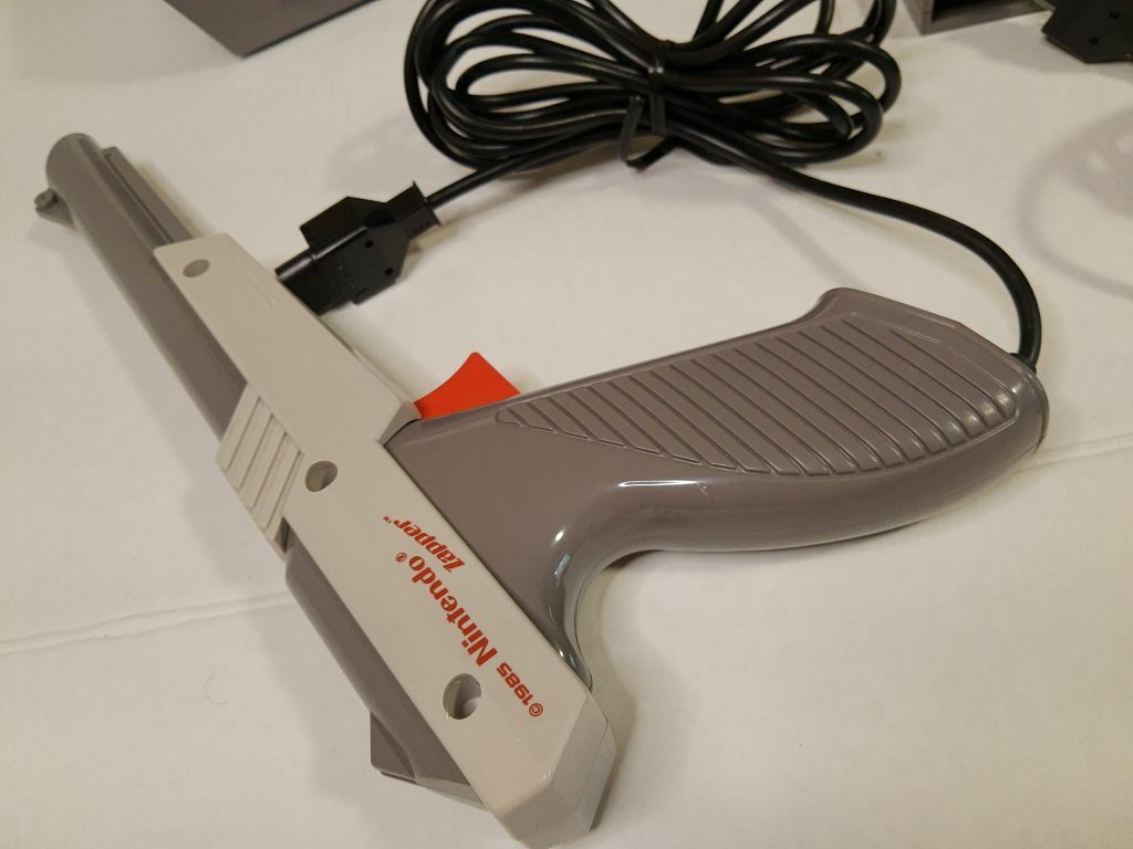 NES Nintendo Entertainment System Action Set Console Super Mario Bros./Duckhunt