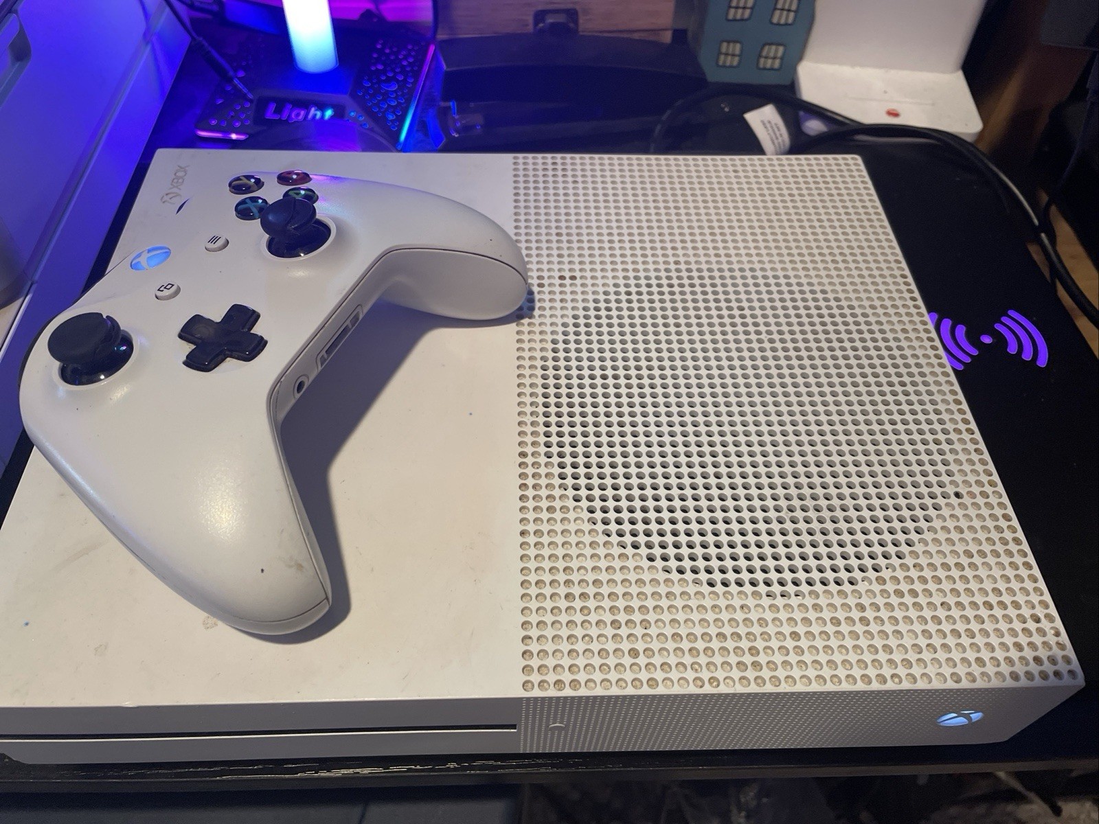 Microsoft Xbox One S White Console 1TB With Controller And Power Cord No HDMI