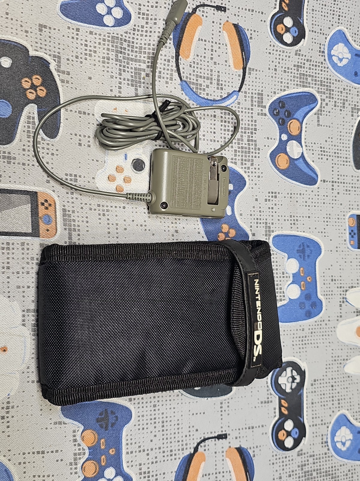 Nintendo DS Lite Console USG-001 PACKAGE DEAL