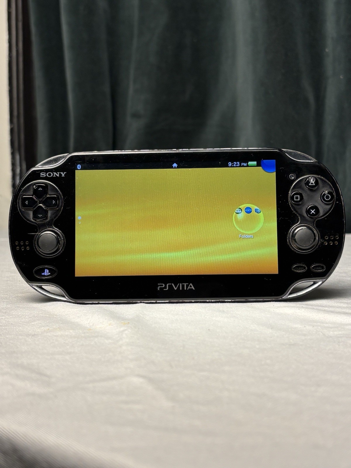 Sony Playstation PS Vita PCH-1001 Handheld Console w/ 16gb Memory Card & Charger