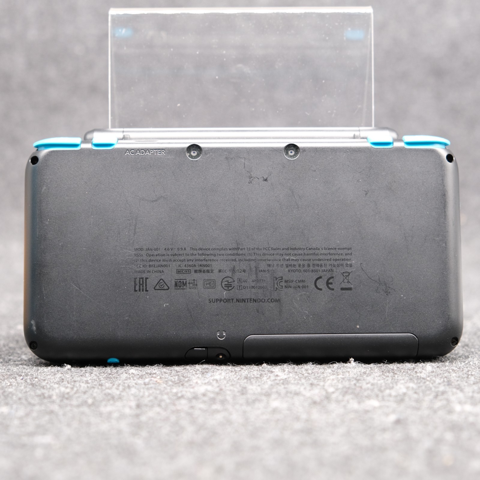 New Nintendo 2DS XL Handheld Game Console Only JAN-001 Clear Black