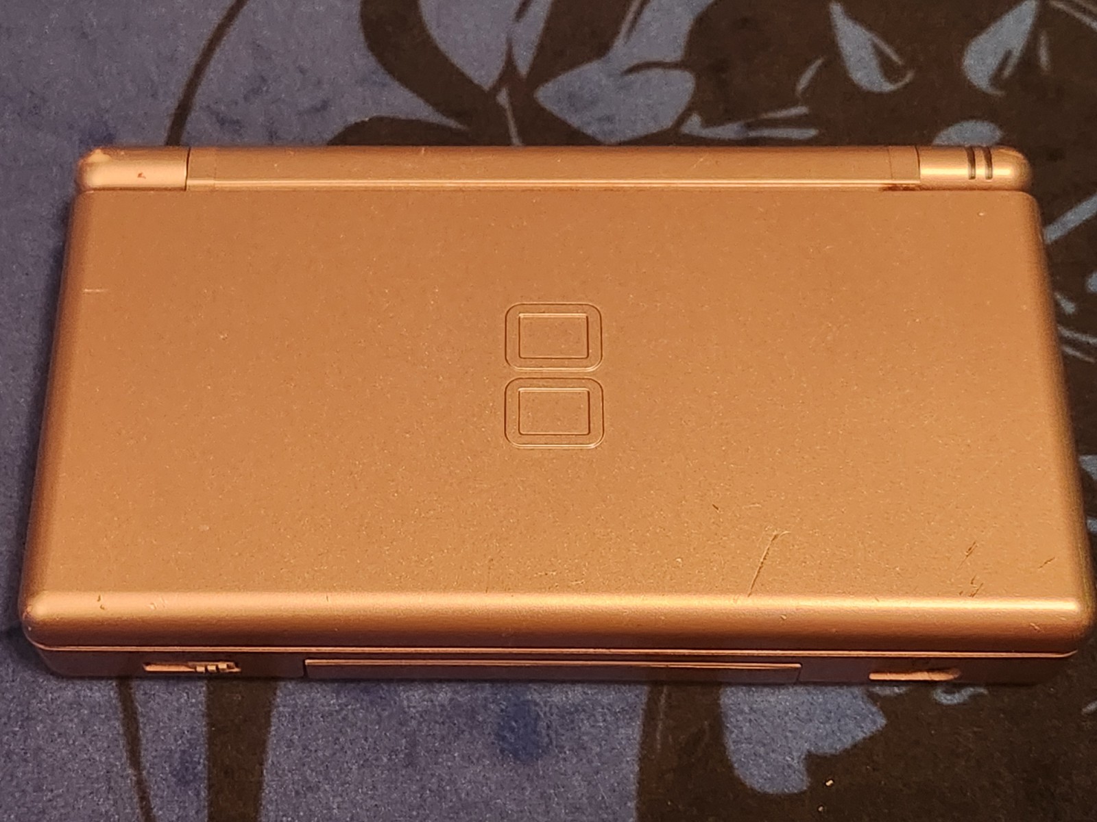 Nintendo DS Lite System, With Stylus, Charger, GBA Cover Metallic Rose w/ 2games