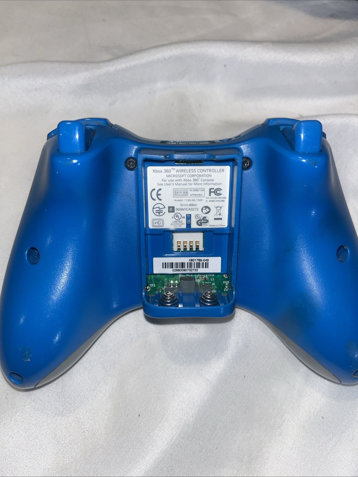 Microsoft Xbox 360 E Blue & Green Special Edition Console Matching Controller