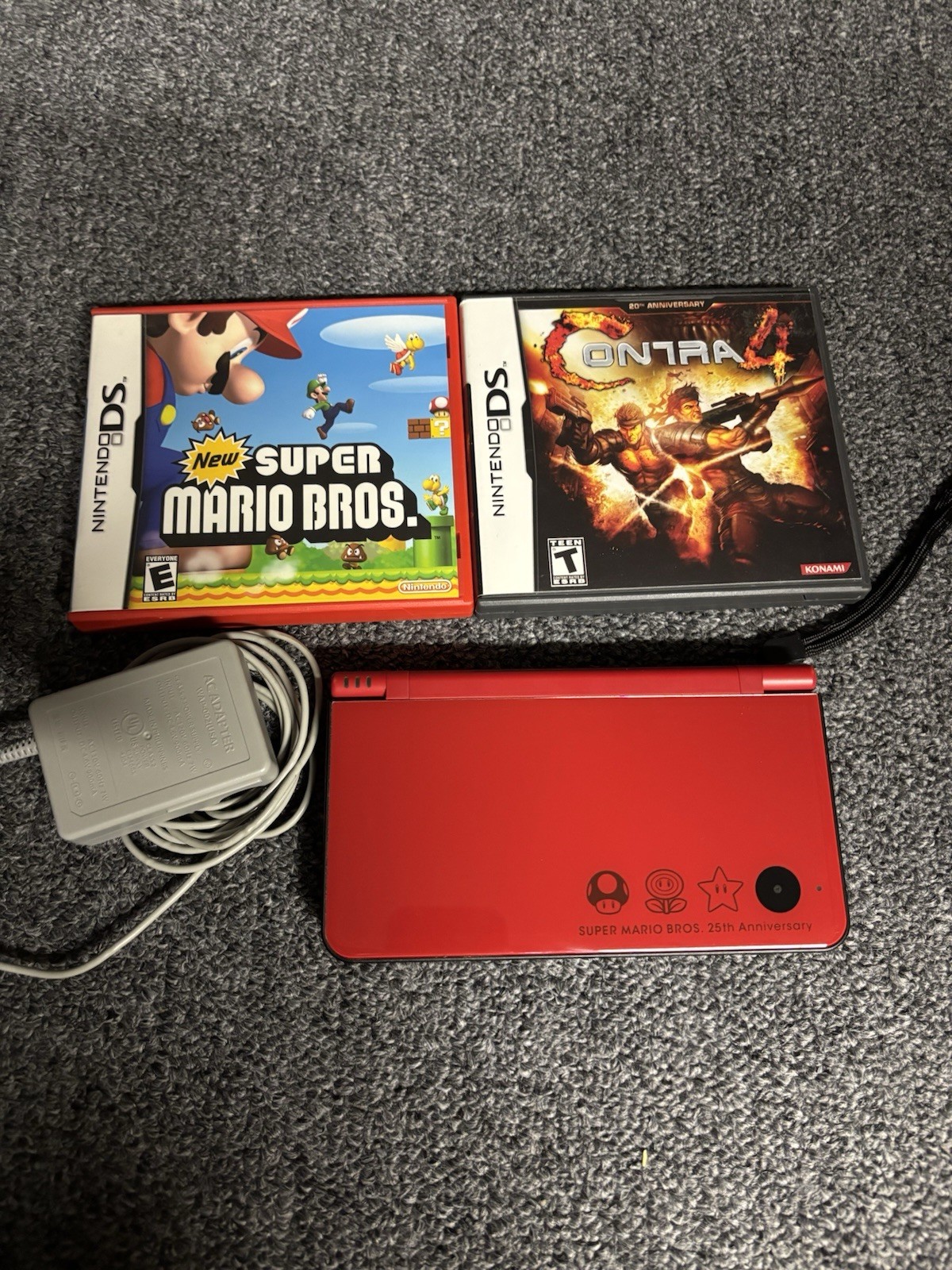 Nintendo DSI XL Mario 25th Anniversary Edition Red w/New Super Mario & Contra 4