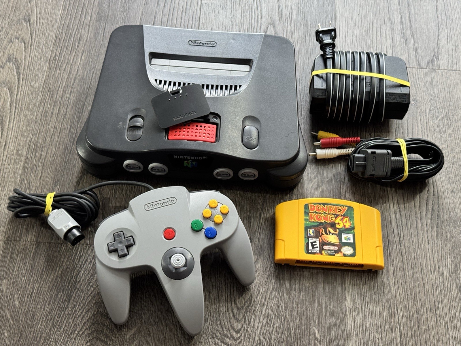 Nintendo 64 Console Bundle w/ Donkey Kong 64 + Expansion Pak Authentic Tested!
