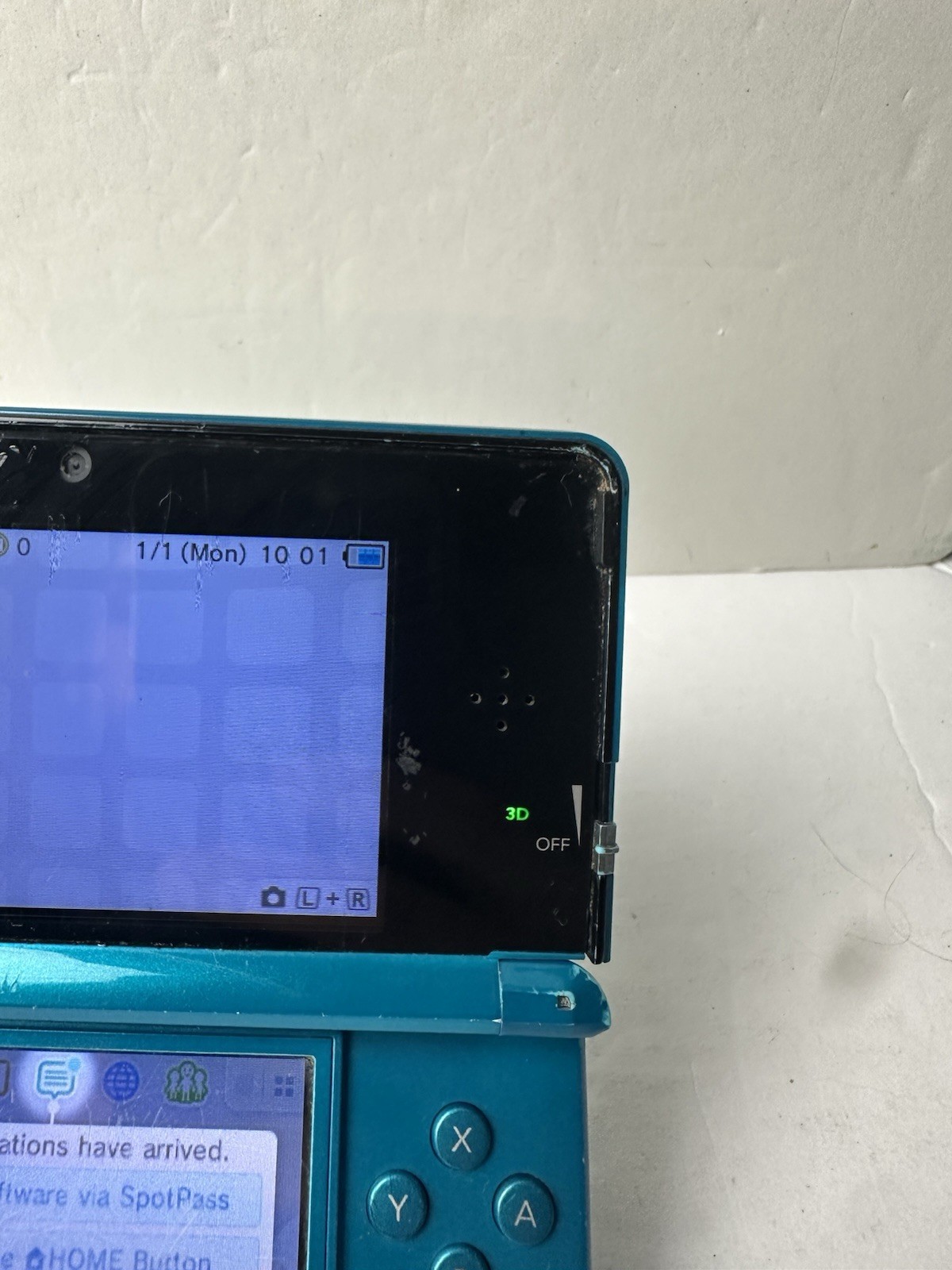 Nintendo 3DS Handheld Console – Aqua Blue (Teal) BUNDLE Cosmetic Wear Read