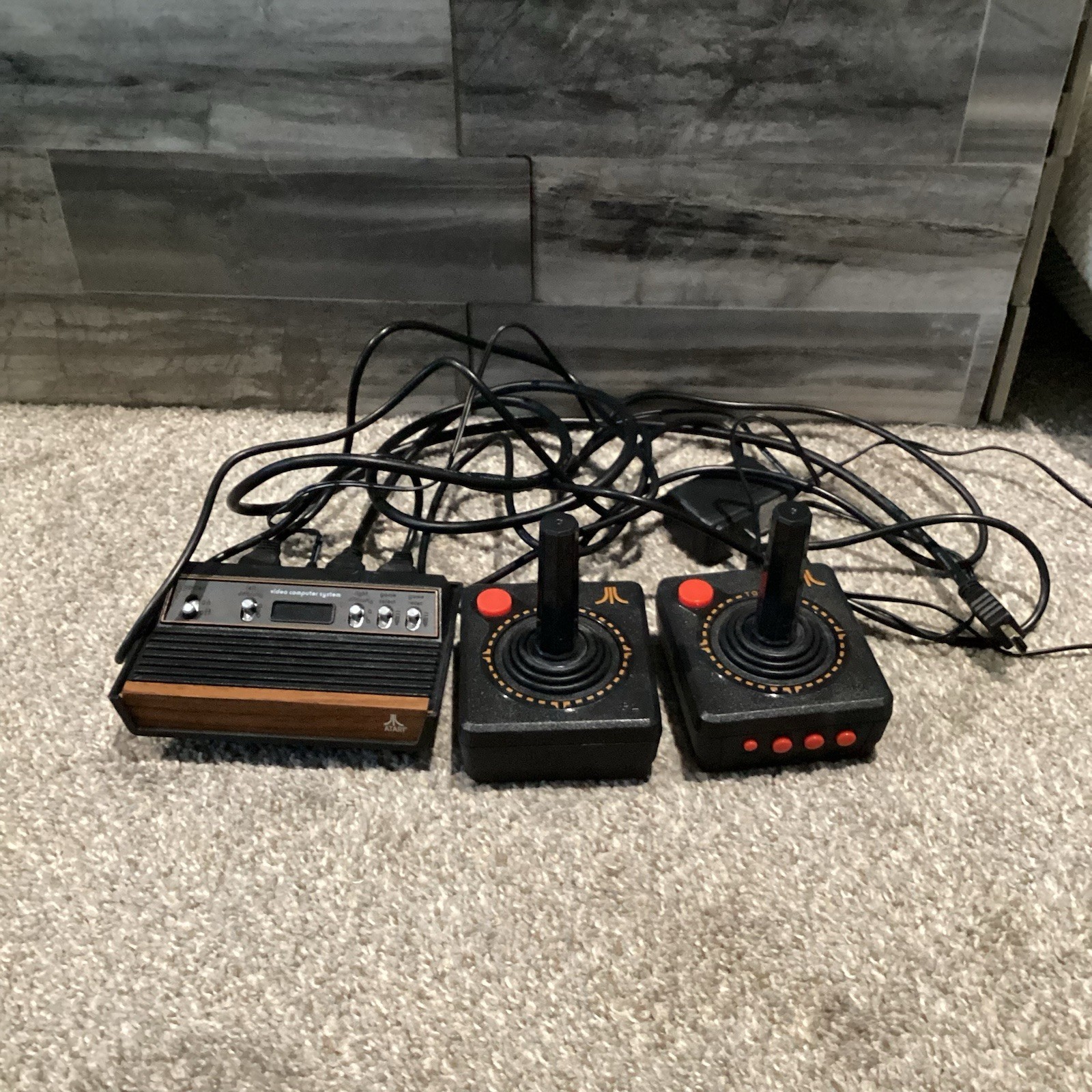 Atari Flashback Plug & Play Videogame Console Two Controllers AR3060