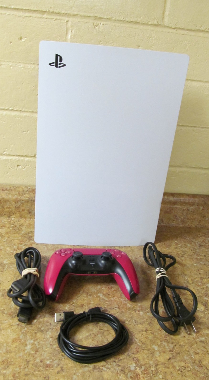 PlayStation 5 Console Disc Launch Edition 825GB CFI-1115A W/ Controller & Cords